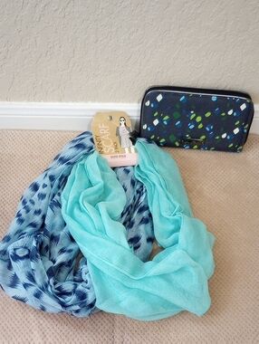 Vera Bradley Wallet & Two Scarf Bundle